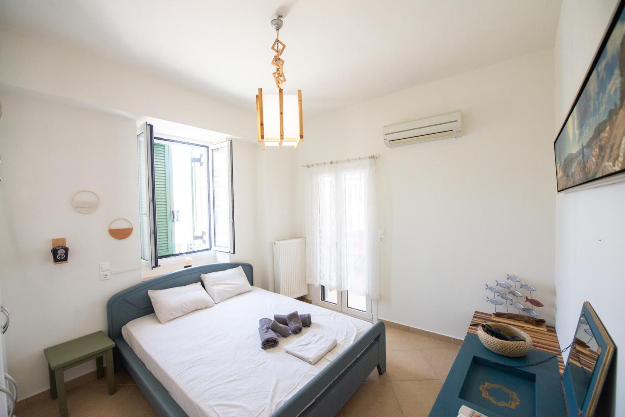 Nadia'S Place Poros Town Bagian luar foto